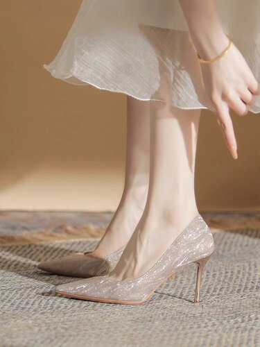 香槟色秀禾水晶晶新娘鞋浅口气质