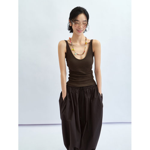 Hello September 收腰露背罗纹坑条自带胸垫背心上衣女V60065