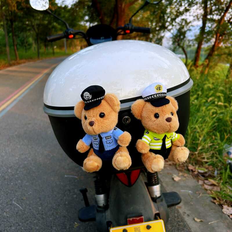 可爱消防警察网红钥匙扣娃娃