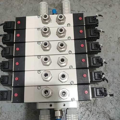 议价-AirTAC亚德客二位五通电磁阀4V430C-15;设备拆机