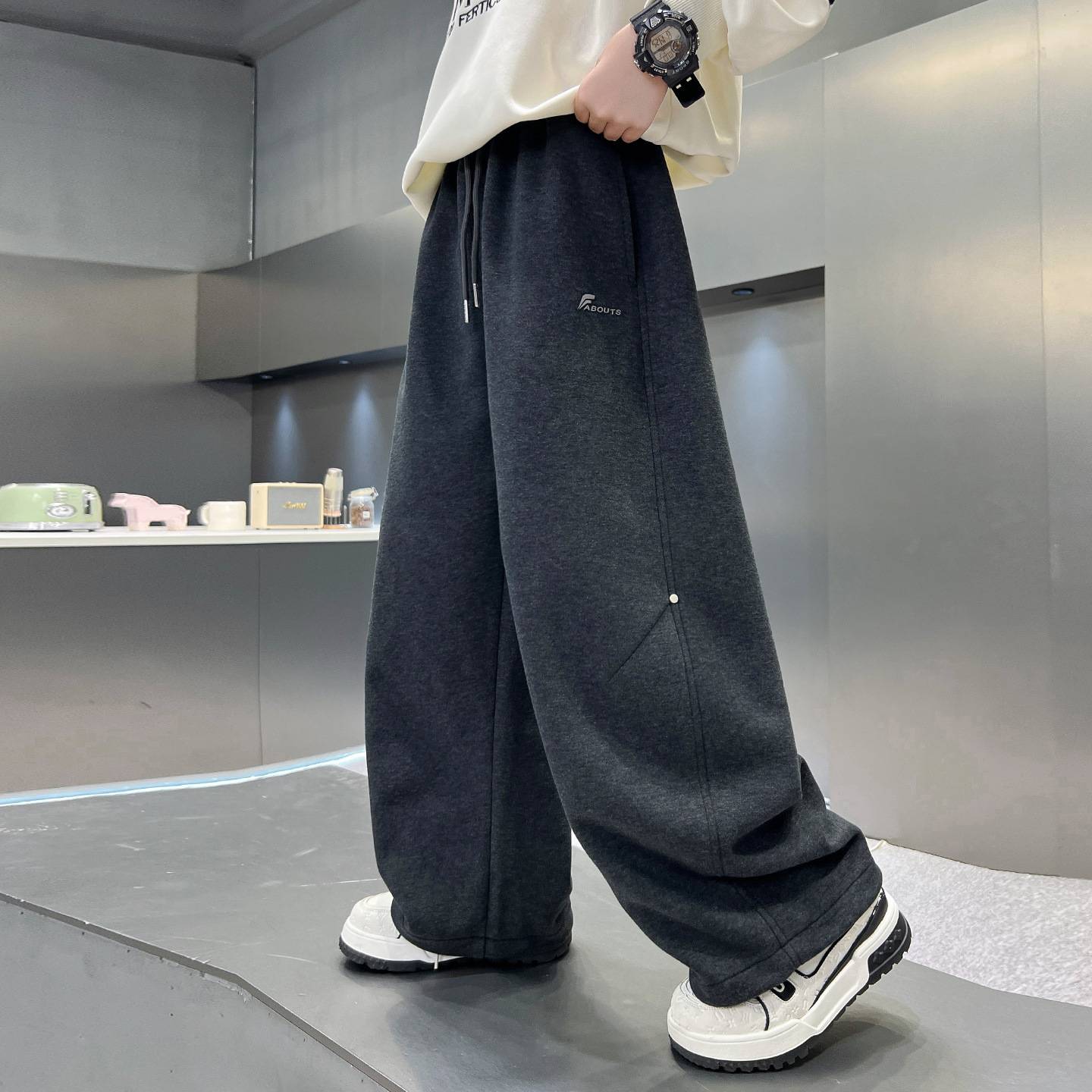 官方正品儿童装男童秋装裤子2026新款春秋款中大童运动裤卫裤秋季