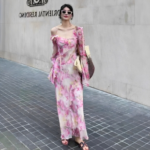 新款 慵懒风名媛粉色碎花连衣裙女海边度假仙女长裙子 2025夏季 法式