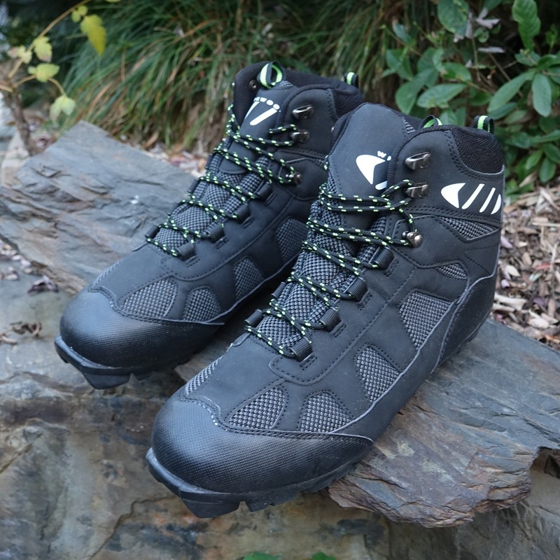 外贸原单大码冰鞋滑板鞋带扣冰鞋专业新雪丽耐低温滑雪鞋滑雪靴男