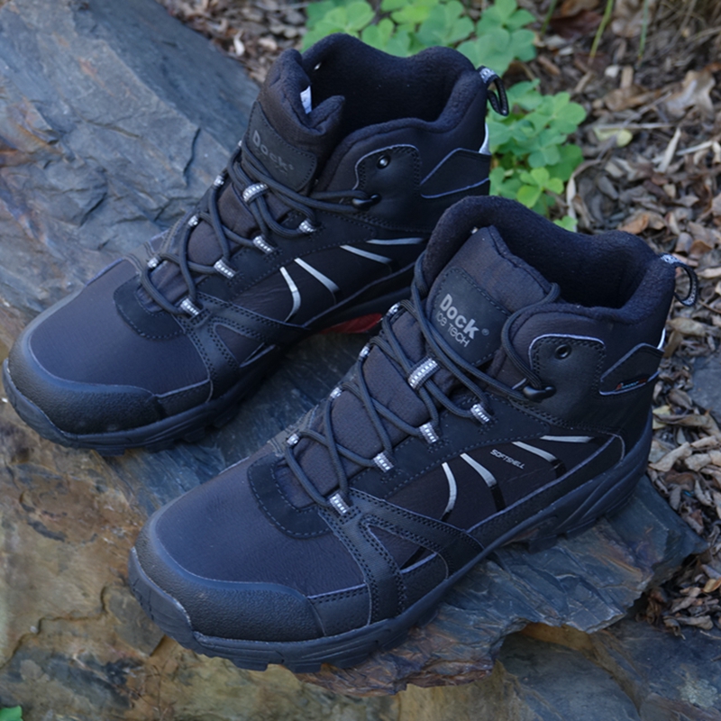 瑞士带钉大码雪地靴软壳全防水