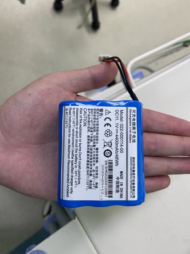 适用于科曼麻醉机ax-700锂电池11.1v4400mah充电锂电池组原装现货