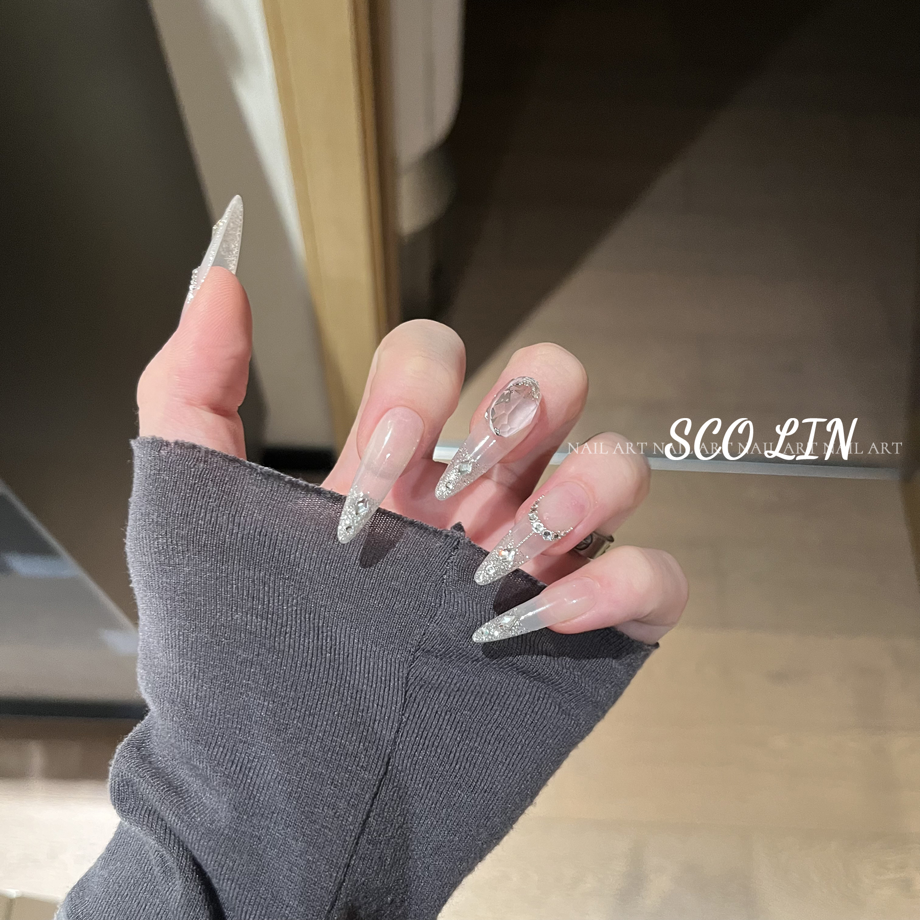 清冷法式银施华洛穿戴甲