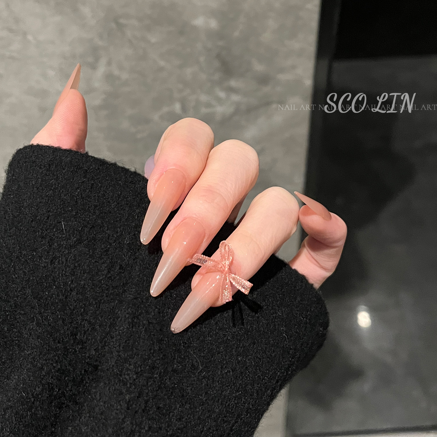 纯欲美腻裸色超长杏仁穿戴甲