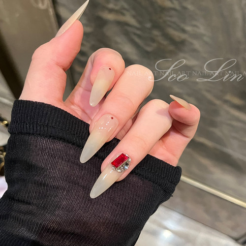 裸色渐变手工定制超长杏仁穿戴甲