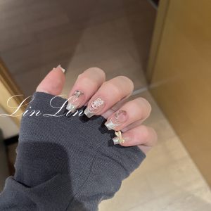 ScoLin【法式小兔】手工定制美甲东洲可爱极光芭蕾兔短梯穿戴甲