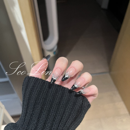 ScoLin【恶女角色卡】手工定制穿戴甲施华洛 黑法式满钻长尖圆