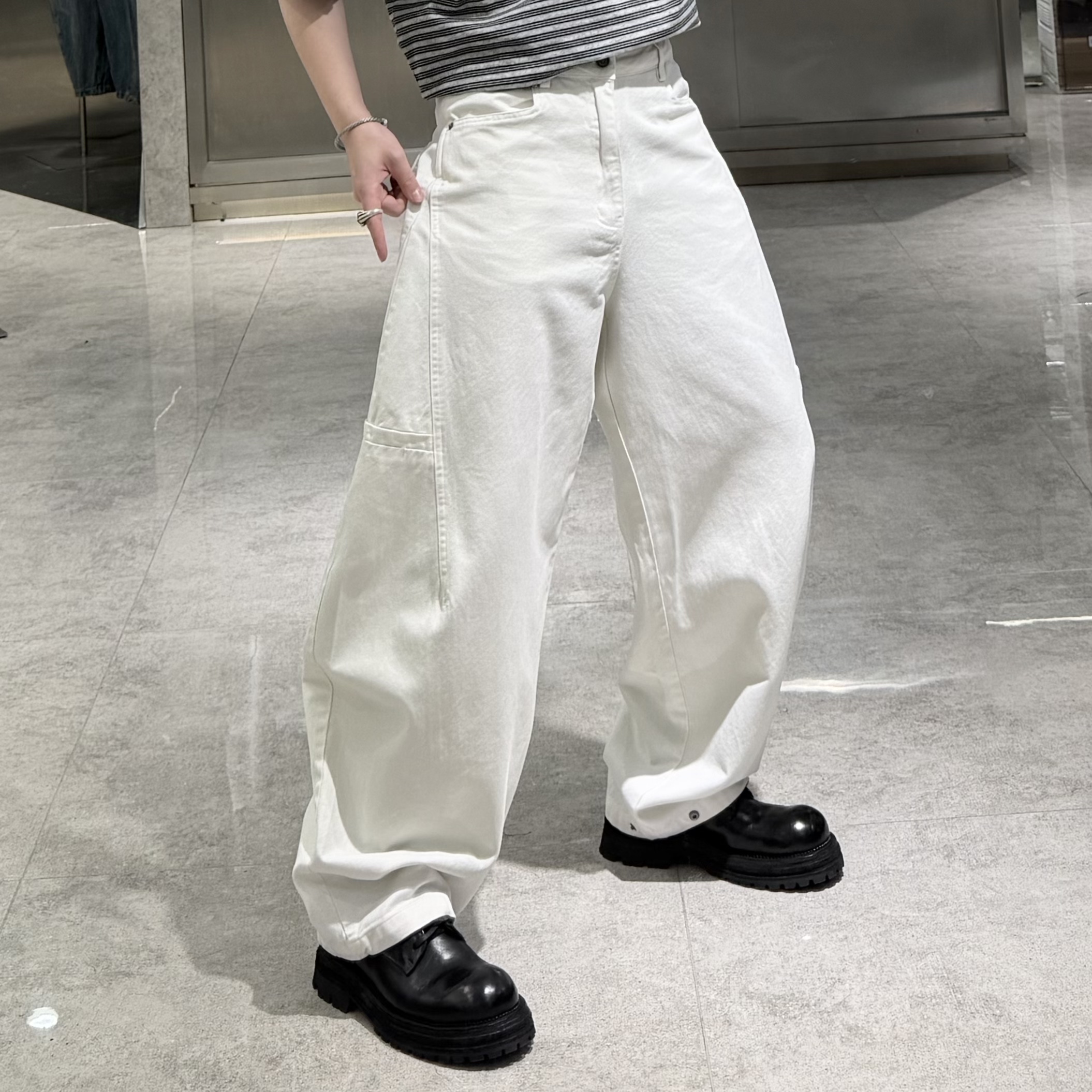 潮牌春夏直筒牛仔裤男韩版纯色结构拼接宽松青年帅气弯刀阔腿裤潮