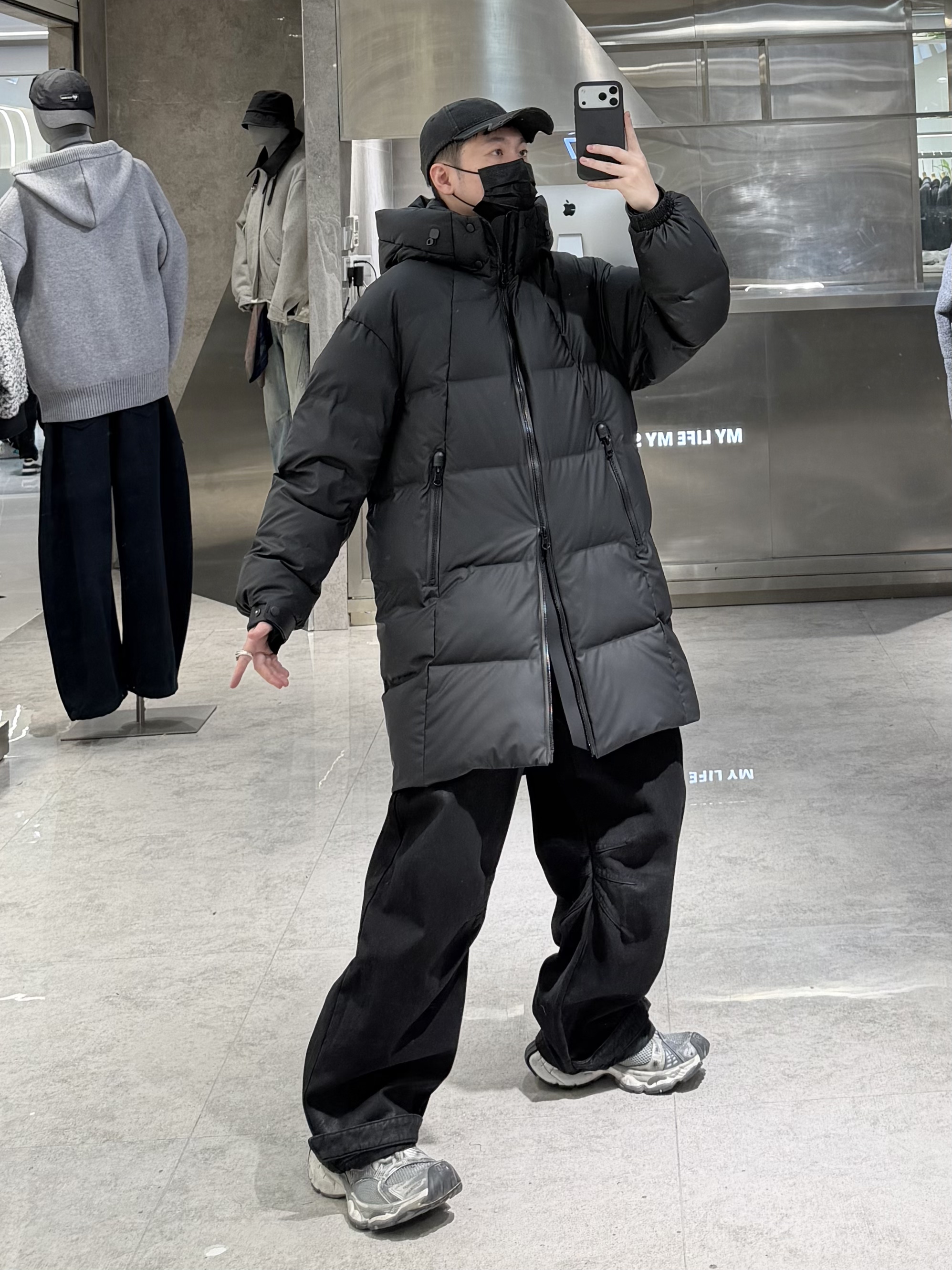 潮牌冬季中长款连帽羽绒服男暗黑系三防高级感宽松加厚保暖羽绒衣