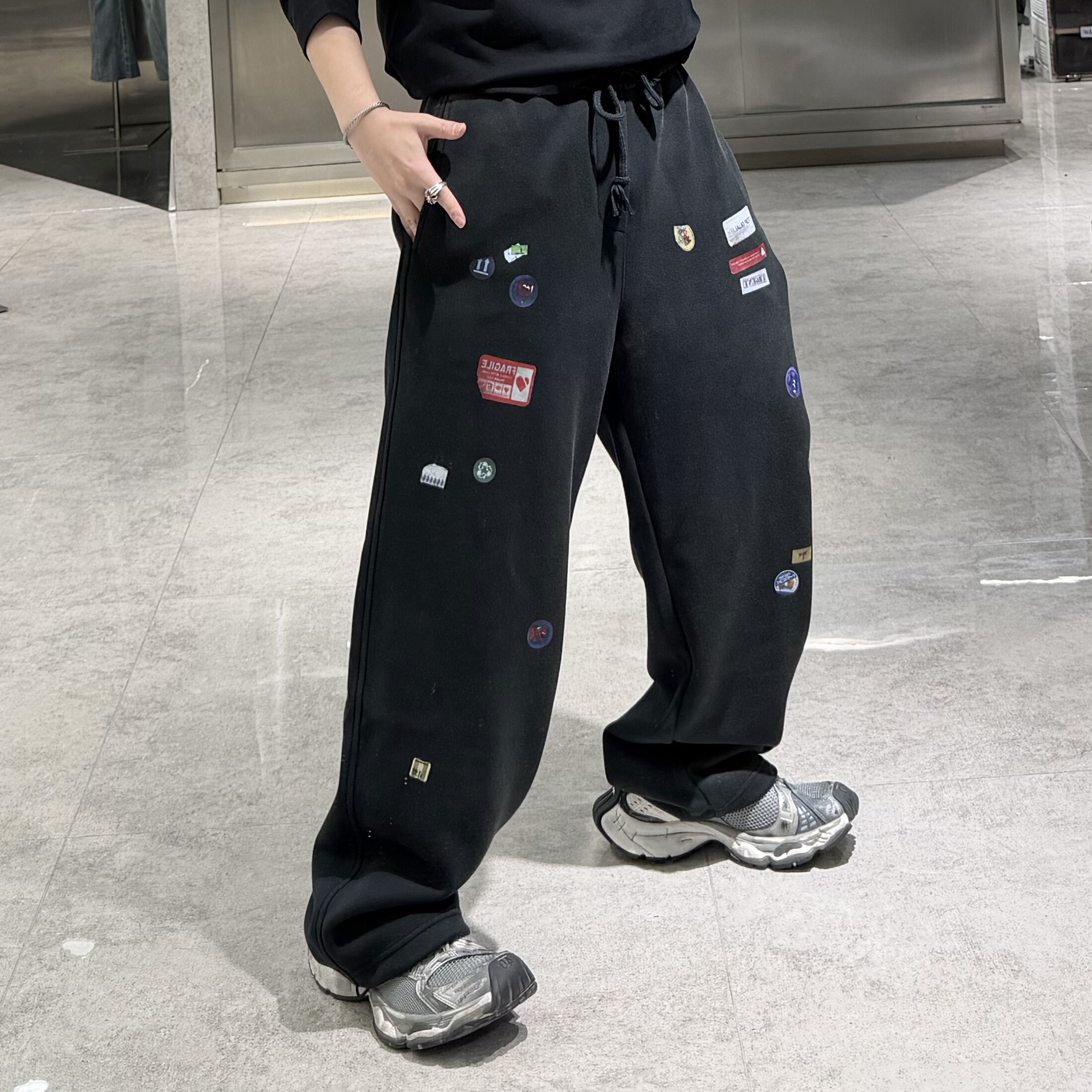 潮牌秋冬重磅磨毛直筒卫裤男ins美式做旧贴标印花宽松青年阔腿裤