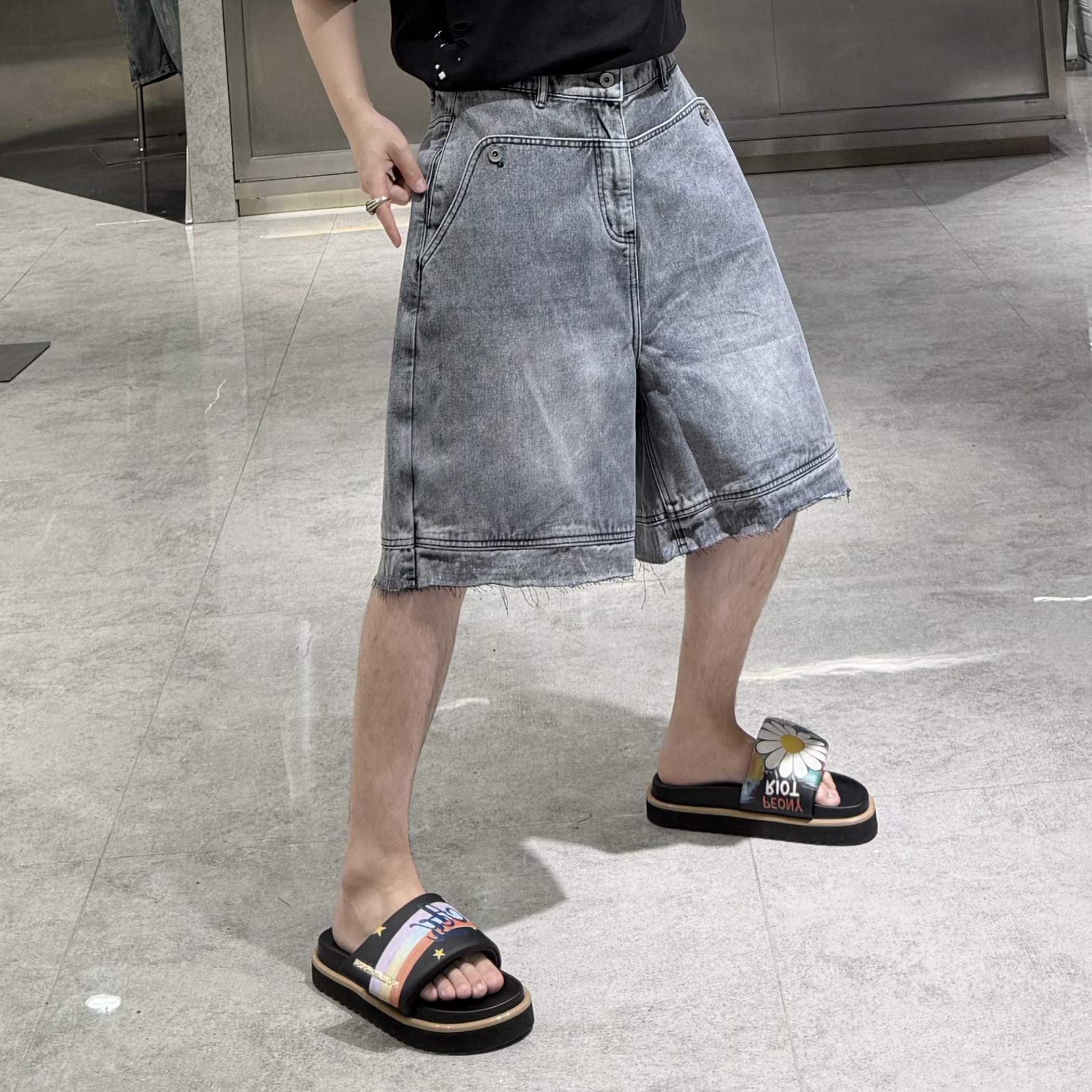 潮牌夏季直筒牛仔短裤男美式复古水洗做旧结构毛边宽松青年五分裤