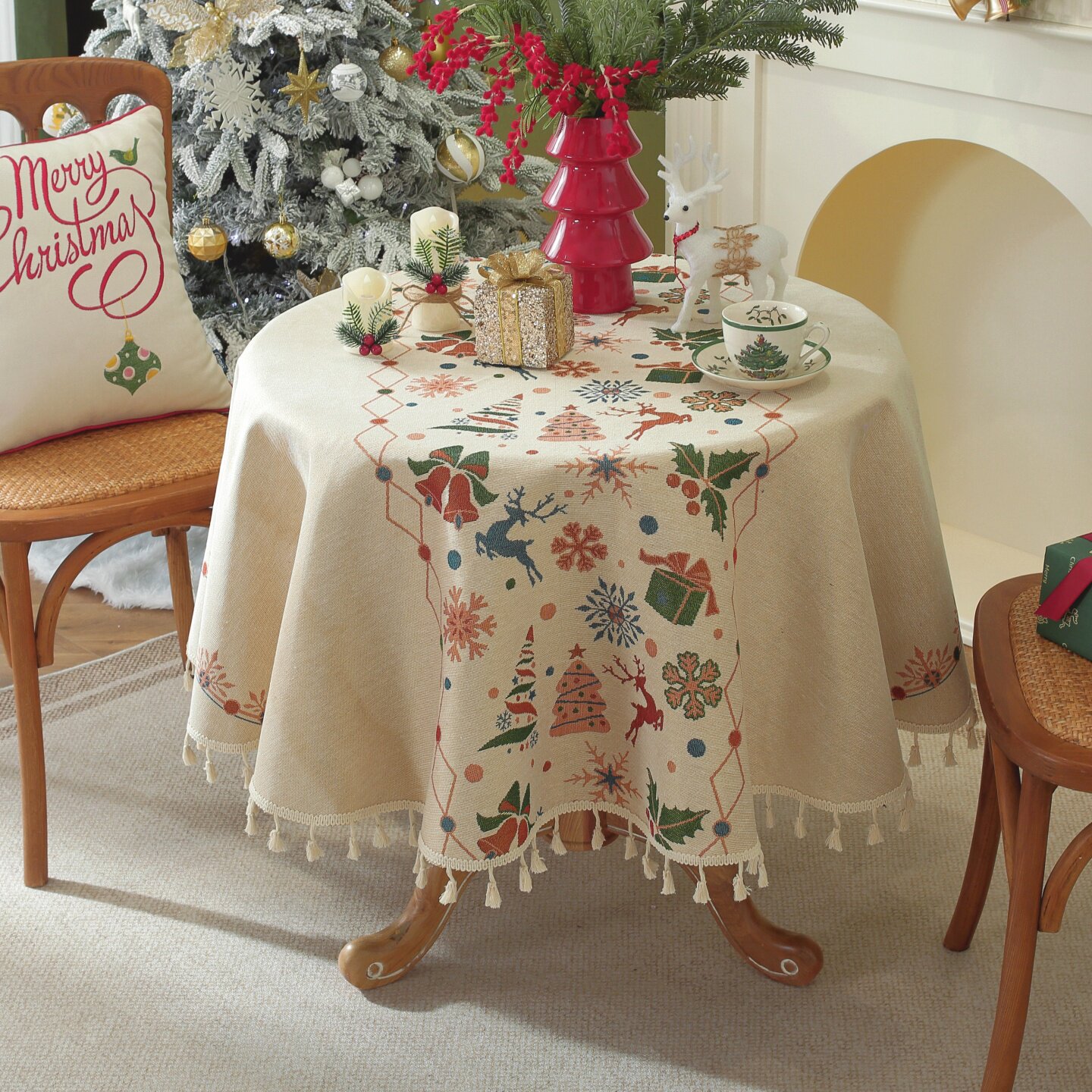 外贸圣诞节桌布原单圆形提花加厚跨境流苏拍照氛围铃铛圣诞树雪人