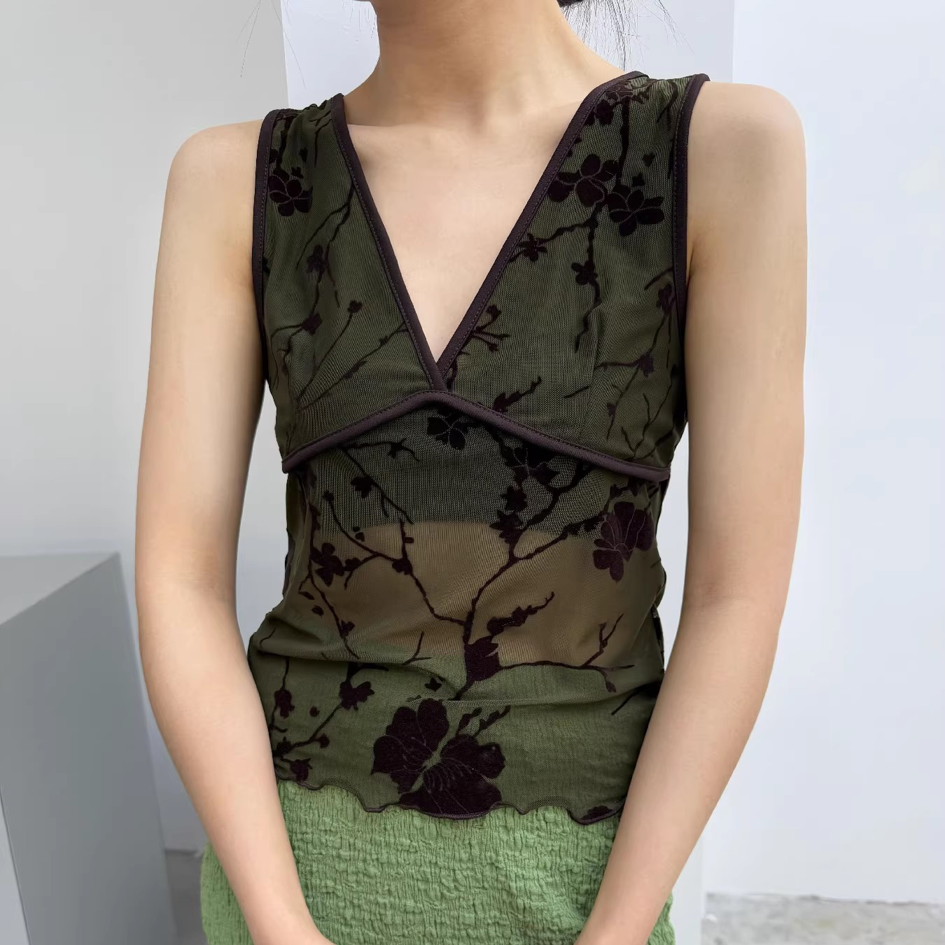 摩登197复古印花V领植绒吊带背心