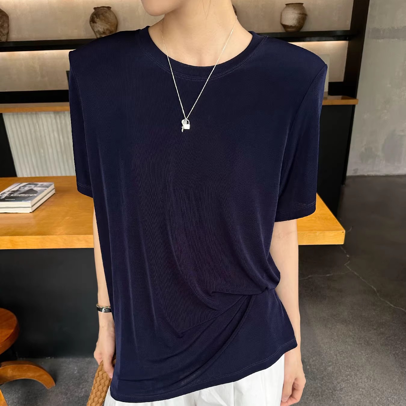摩登197韩版垫肩短袖醋酸T恤女2025夏新款简约休闲宽松上衣 81206