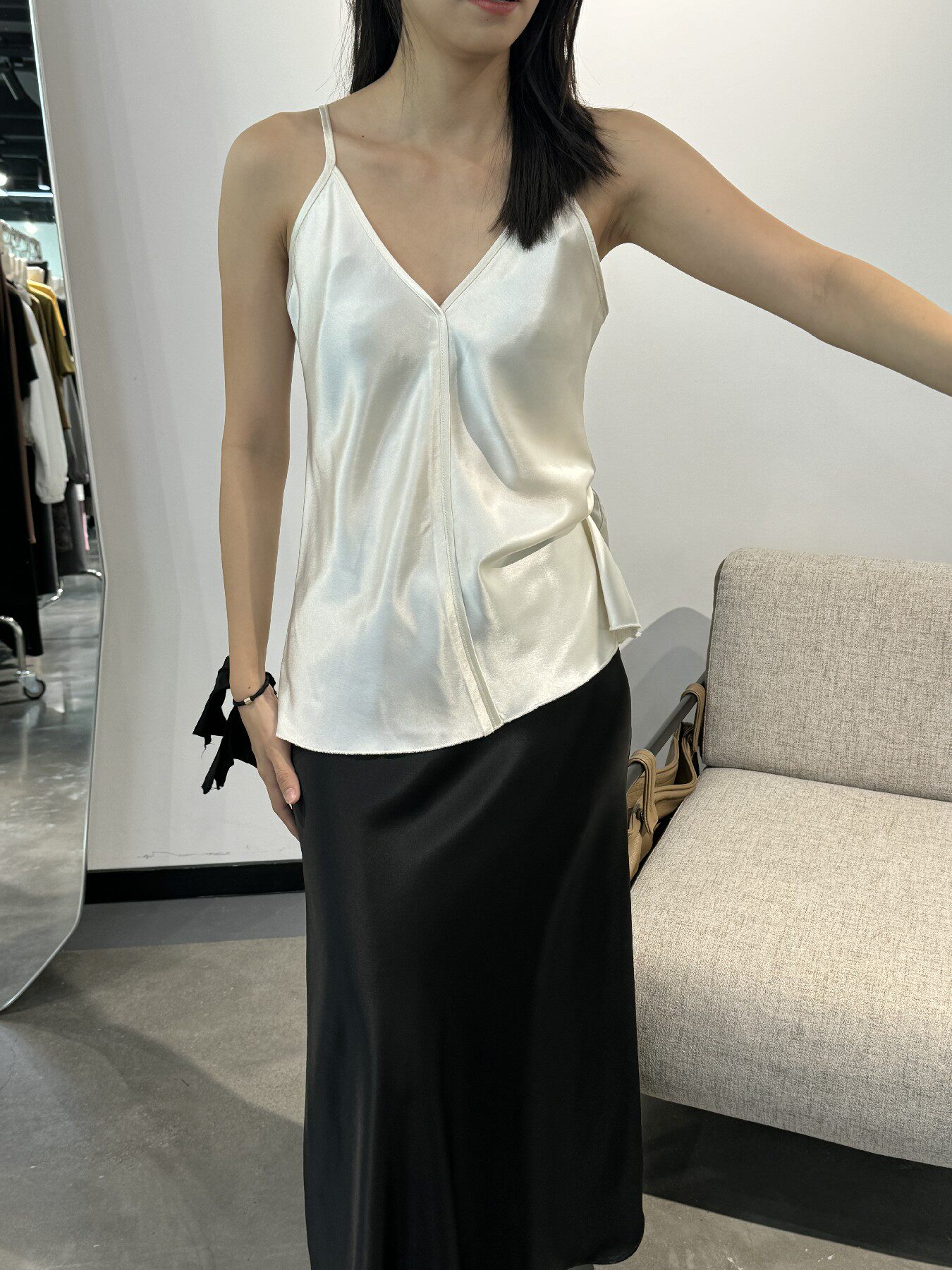摩登197醋酸缎面吊带背心女2024春季新款高级感显瘦内搭上衣f126