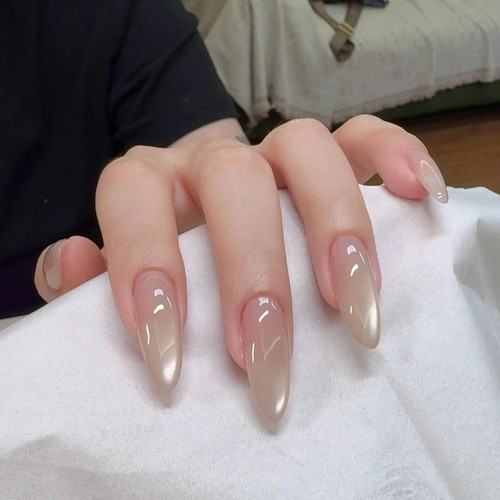 纯手工猫眼美甲穿戴甲裸色中长款2025新年款富家千金新娘高级