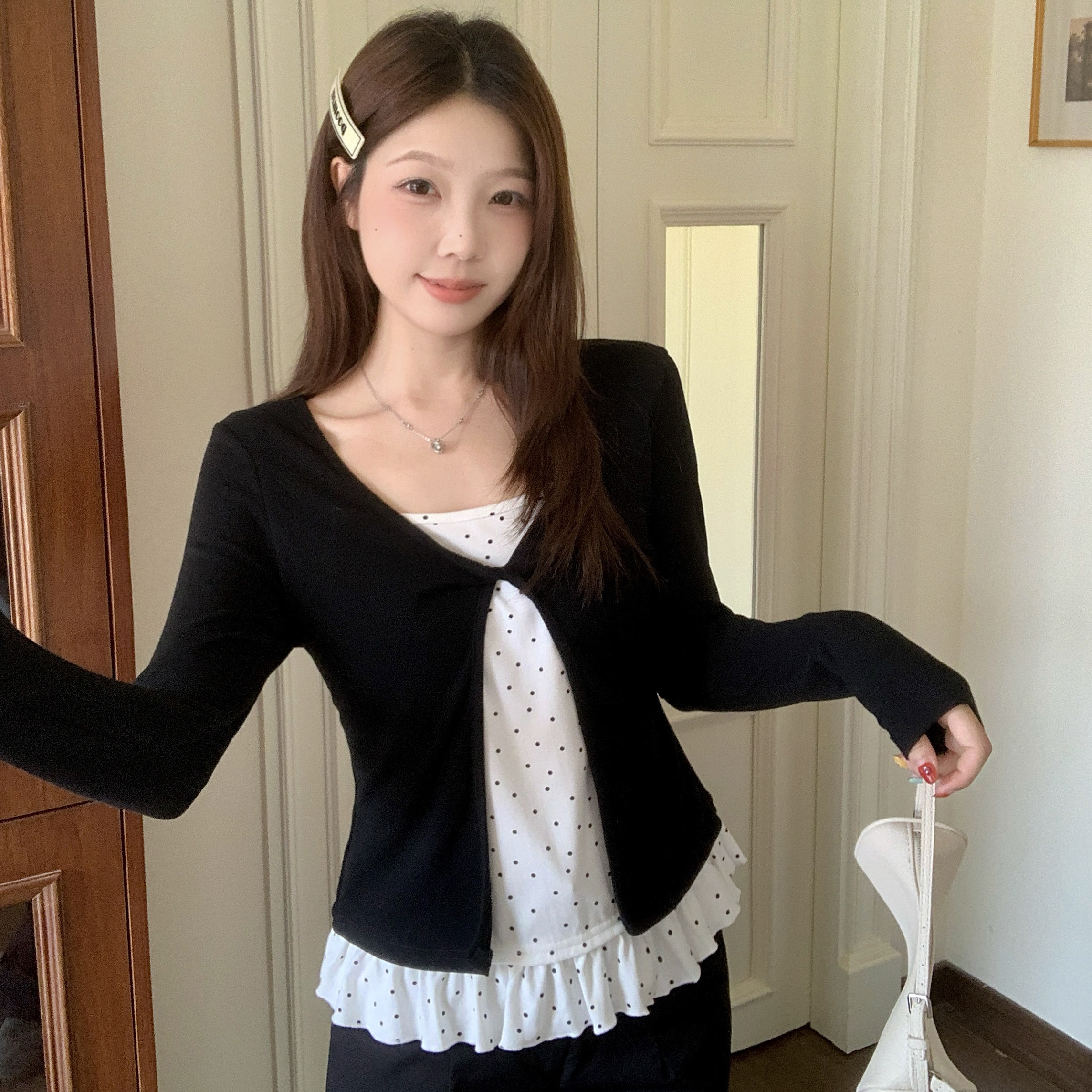 哺乳装外出秋冬大码假两件扭结花边长袖T恤产后辣妈款喂奶期上衣
