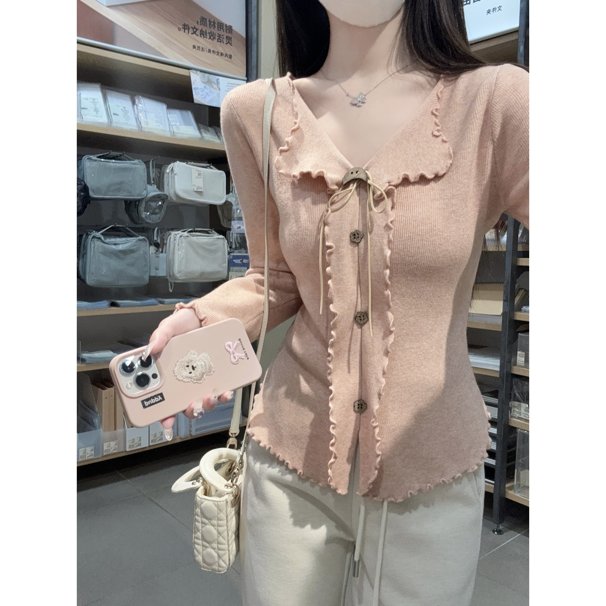 纯欲木耳边哺乳上衣秋冬安迪绒内搭长袖针织辣妈款外出喂奶期毛衣