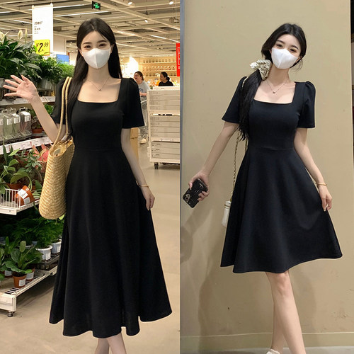 哺乳连衣裙赫本风方领高腰小黑裙