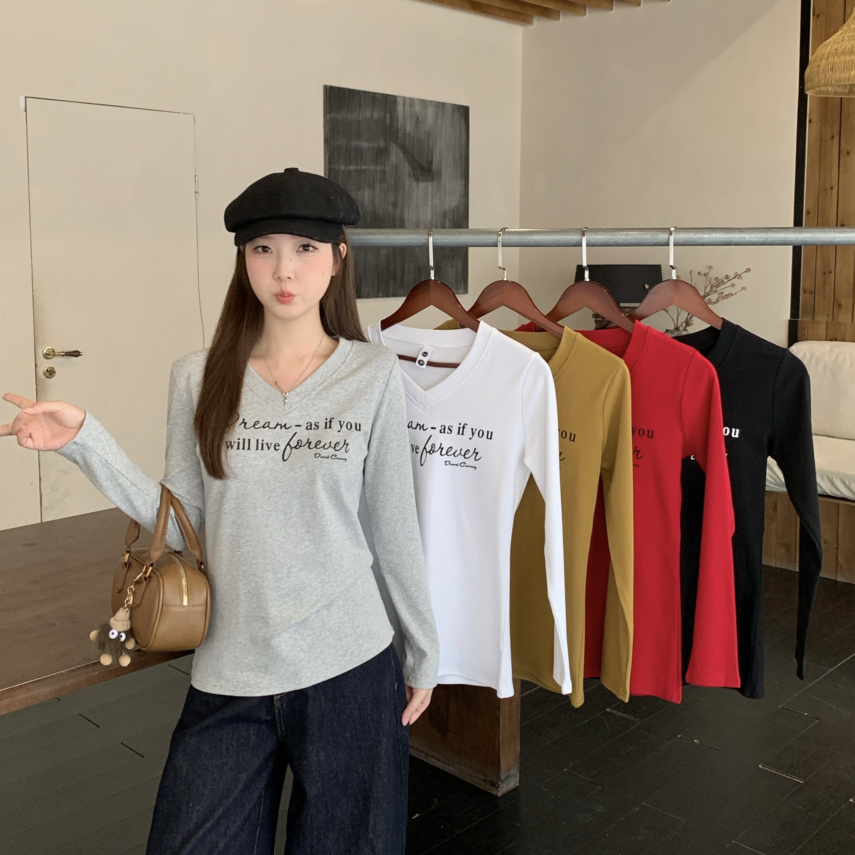 印花V领哺乳上衣秋冬大码磨毛加厚长袖t恤辣妈款外出喂奶期打底衫
