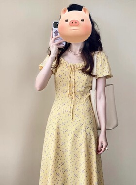 荷叶边泡泡袖黄色哺乳连衣裙夏季产后辣妈款外出收腰喂奶碎花长裙