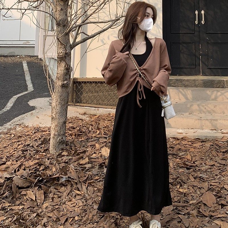 哺乳连衣裙秋冬大码抽绳上衣挂脖裙罩衫产后辣妈款外出喂奶期套装