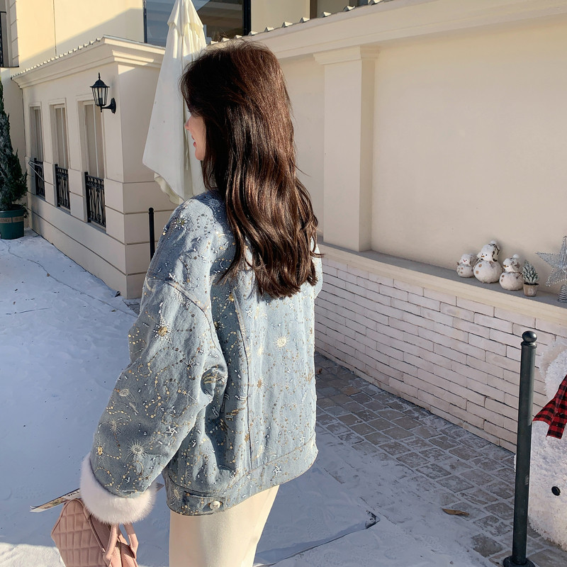 蓝色牛仔刺绣羊羔毛拼接羽绒服女冬超火好看高级小众保暖加厚外套,女装羽绒服,2C161
