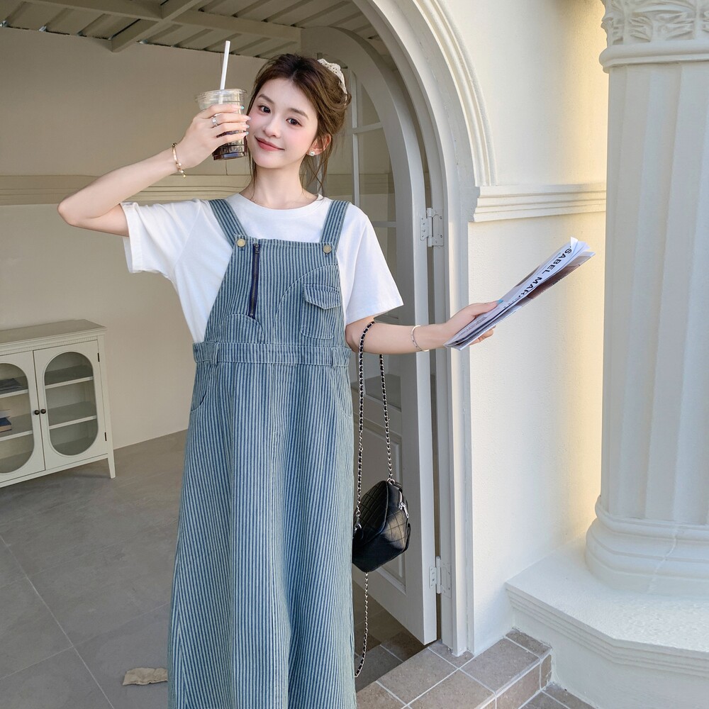 高级小众薄款牛仔条纹背带连衣裙女夏季超火好看慵懒减龄宽松长裙,女装连衣裙,2C161