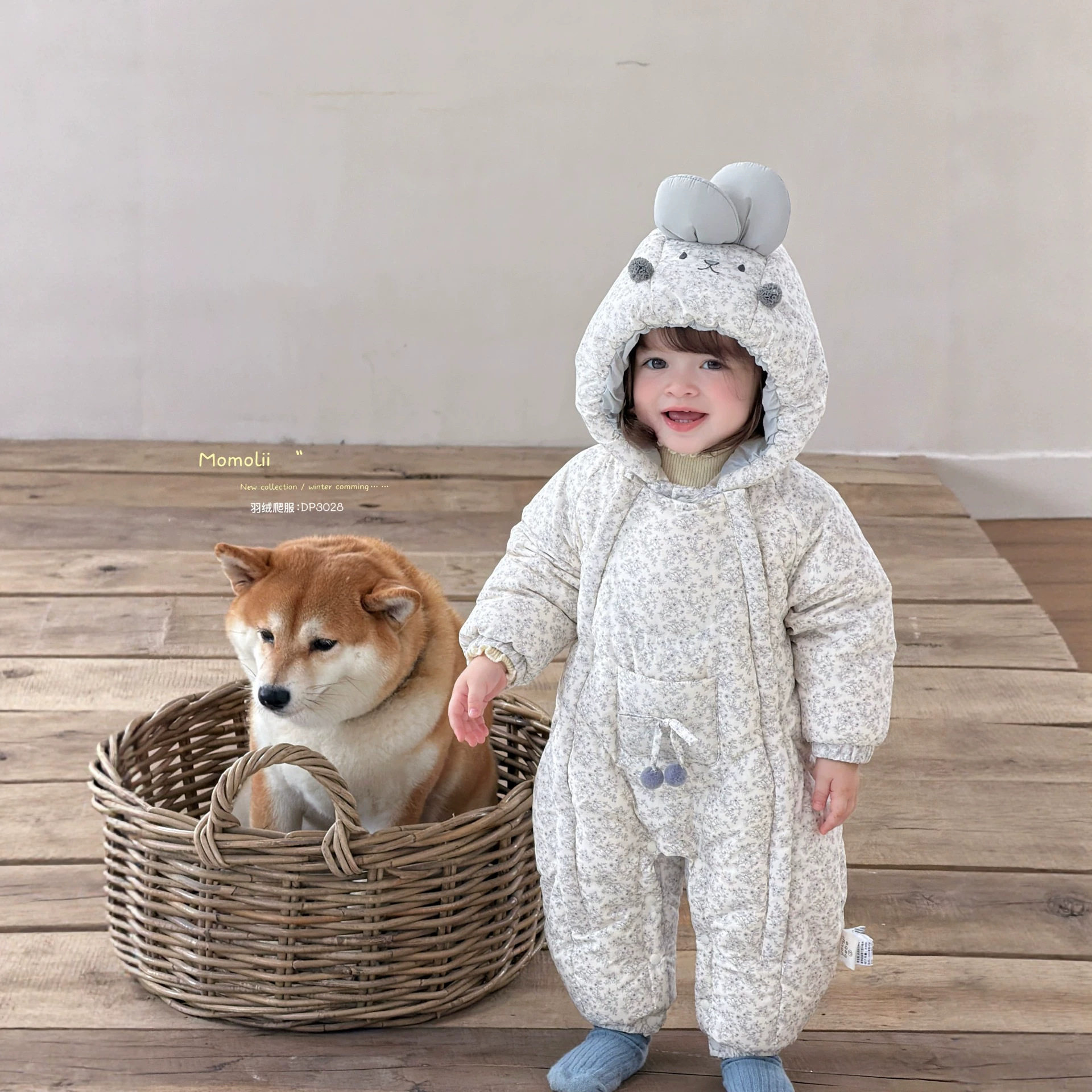 茉茉哩女宝宝羽绒连体衣新生婴儿衣服冬装超萌可爱白鸭绒外出服