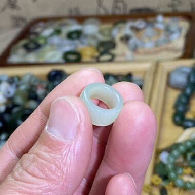 和田玉籽料带翠随型卡10跑环青白玉古风玉环文玩珠串挂饰项链配饰