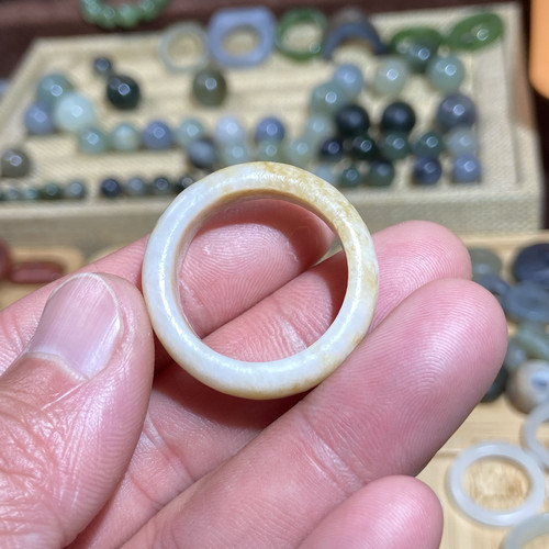 和田玉鸡骨白糖白扳指戒指俄料手工随型玉环老光工艺复古风跑环