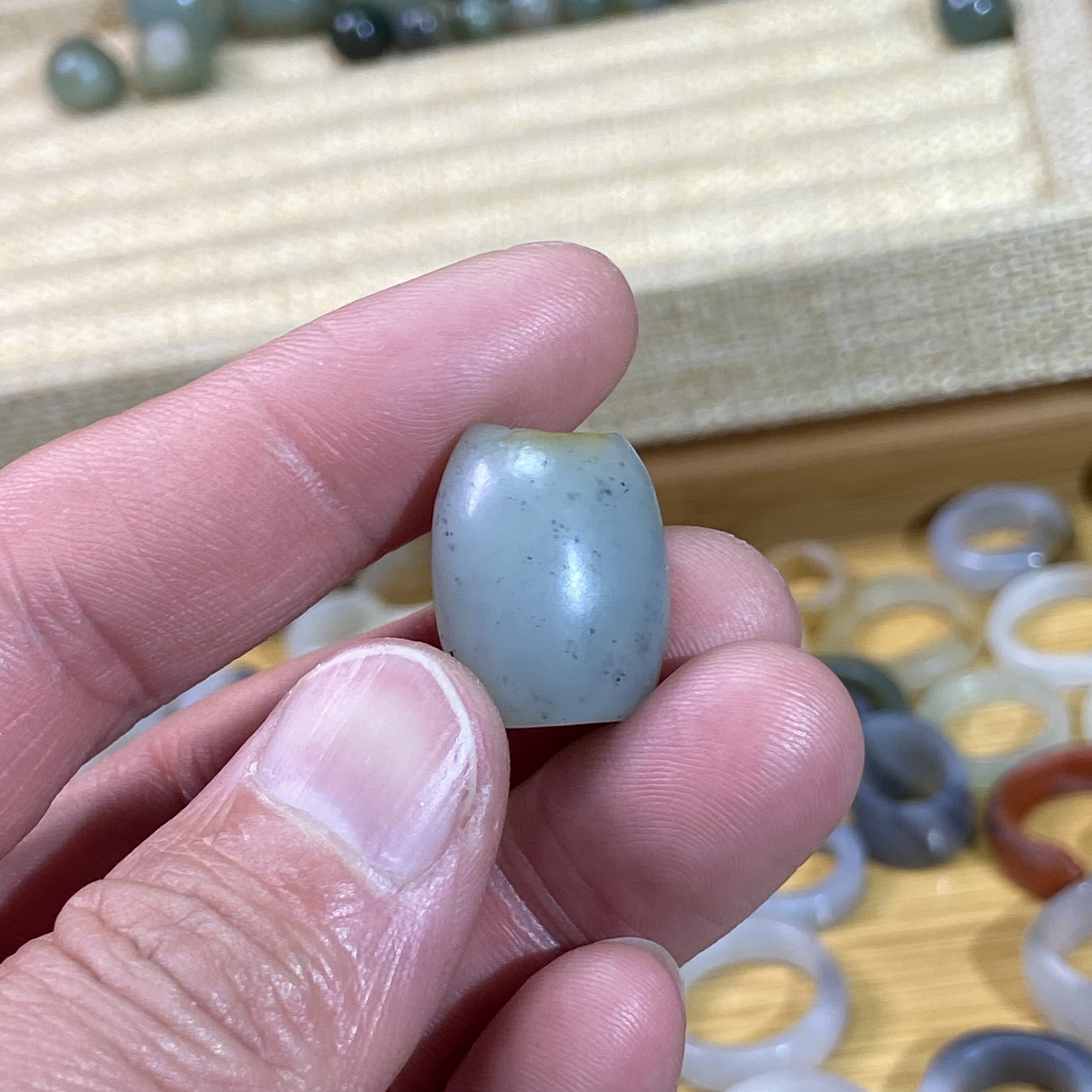 和田玉籽料糖青花随型珠子桶珠配饰老光工艺复古风藏式手串配珠