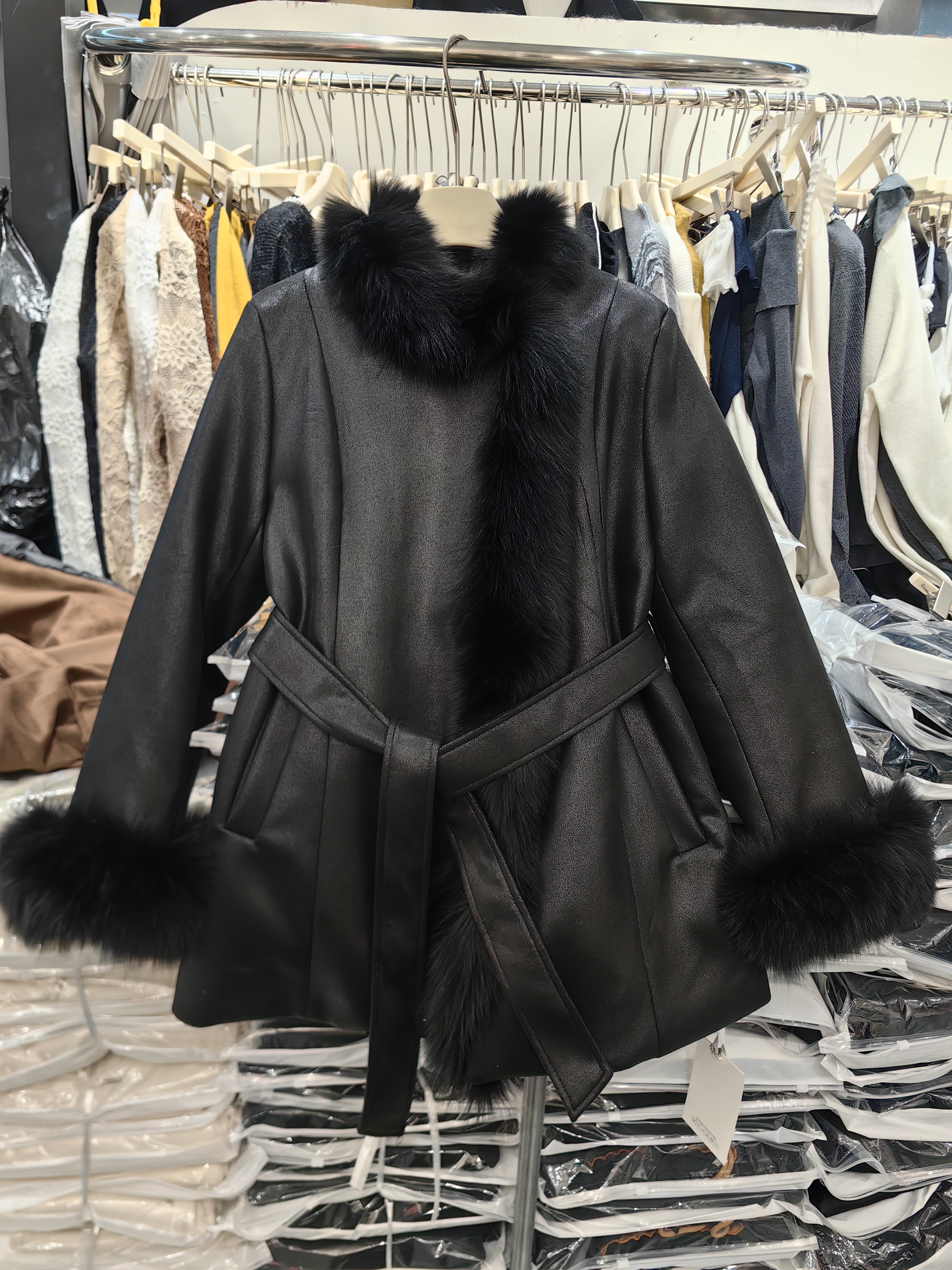 3M7751#2025冬新款时尚女气质短外套羽绒服保暖潮品真毛领中长款