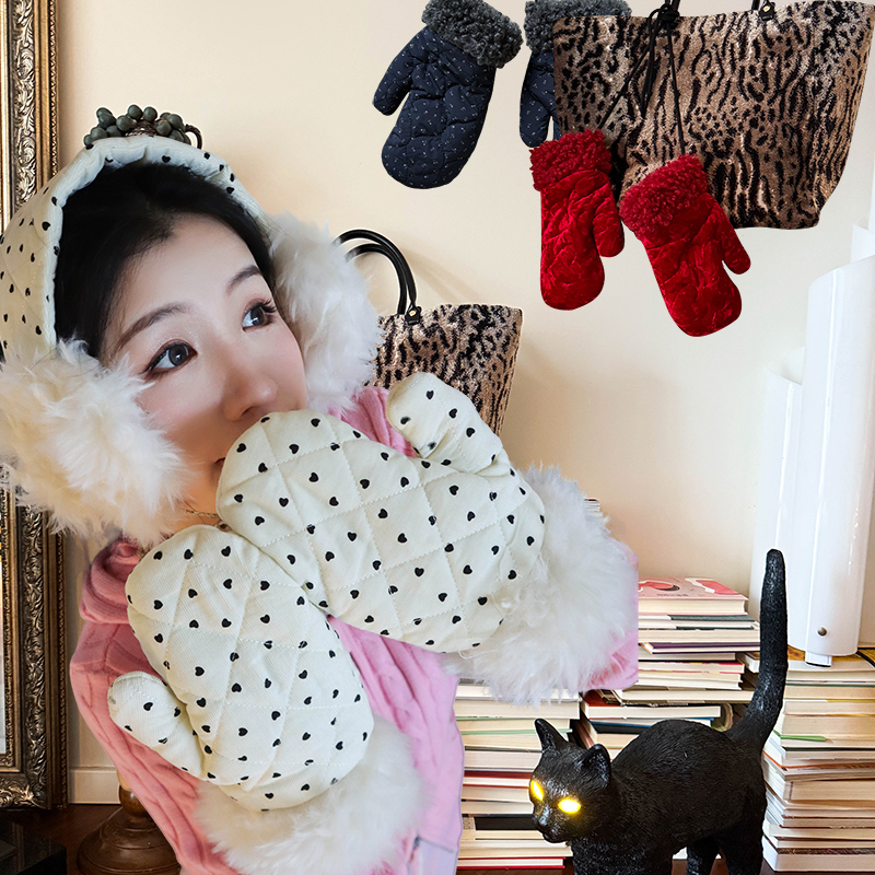 灯芯绒绗缝圈圈毛挂脖手套