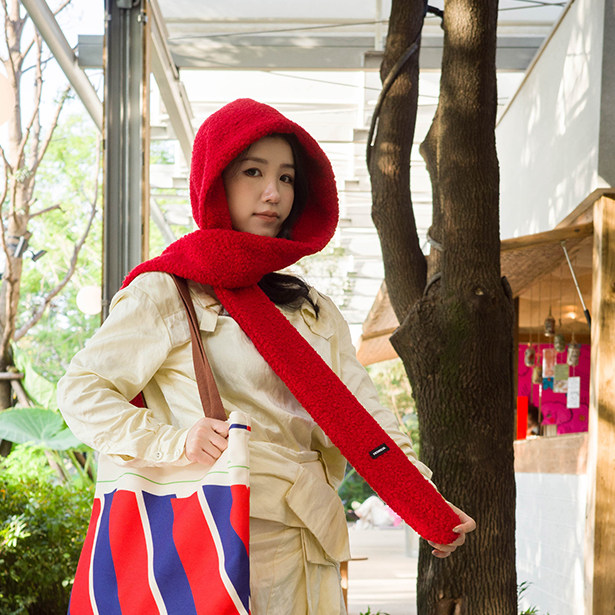 红色圈圈毛呢帽子围巾一体