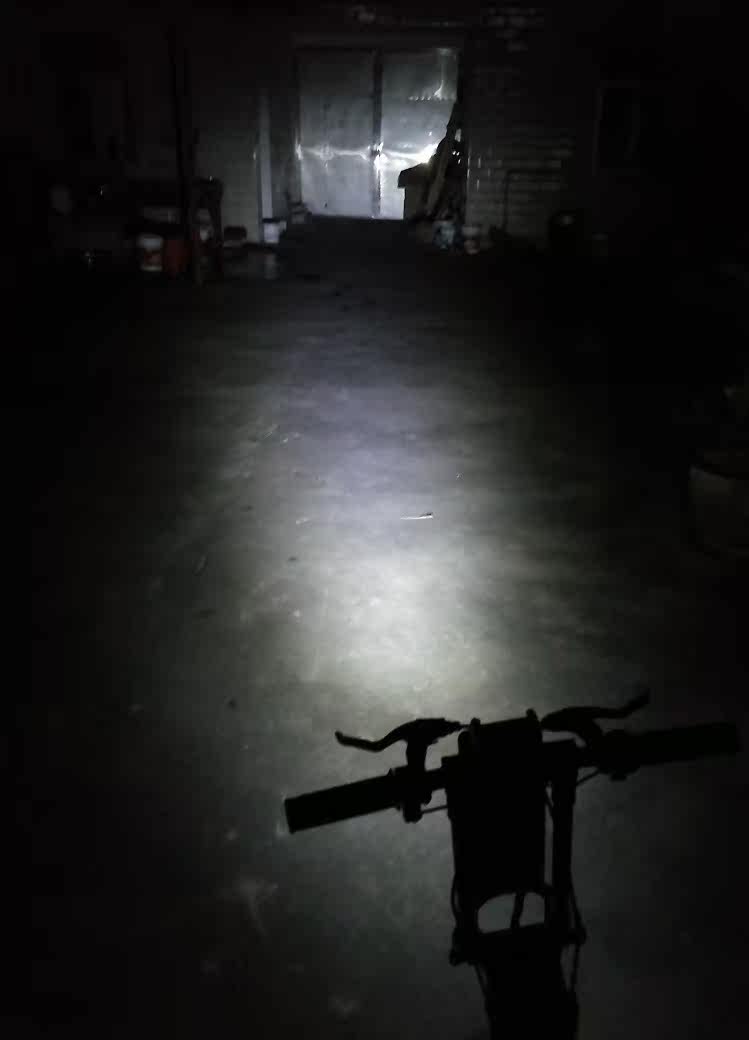 Eclairage pour vélo - phare - Ref 2401450 Image 4