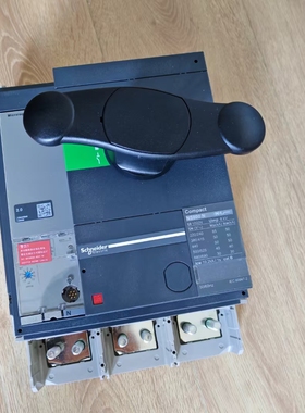 施耐德NS33466A断路器NS800N 3P MIC2.0 800直接旋转黑色手柄塑壳