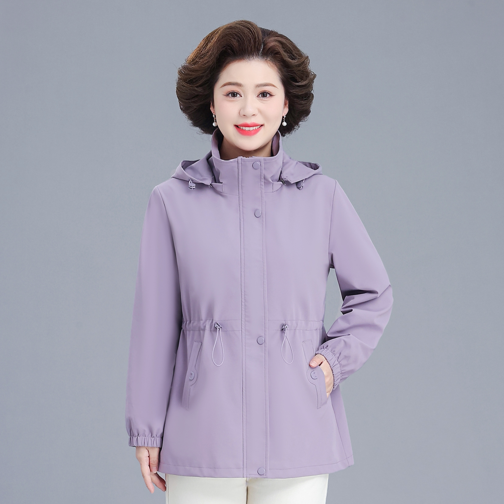 中年妈妈洋气连帽风衣女中长款宽松外套2026新款时尚上衣
