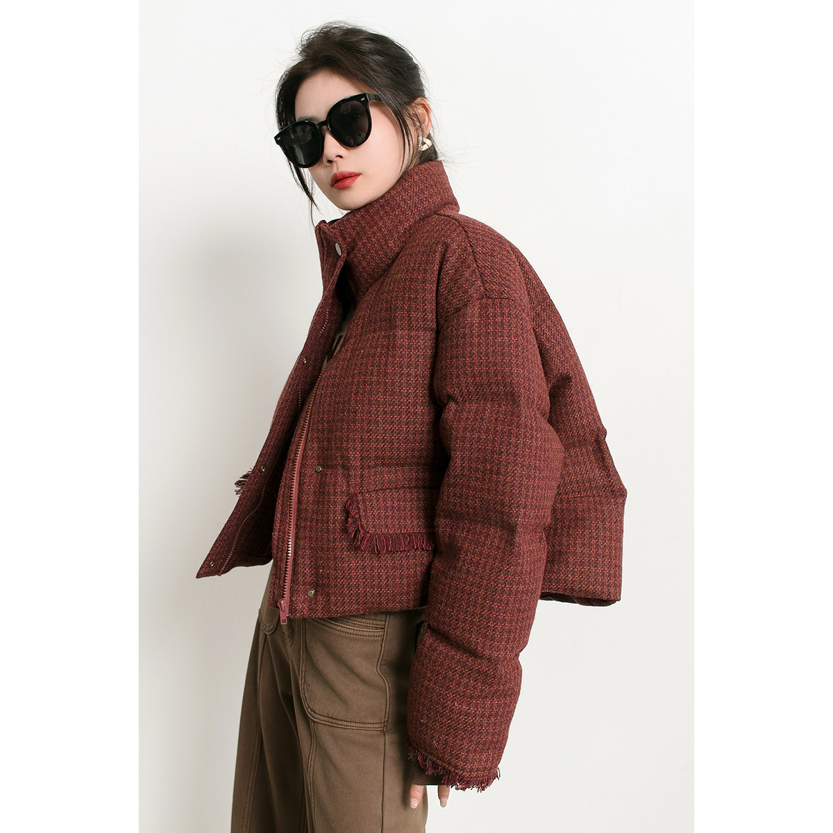 复古红格子短款立领宽松羽绒服女
