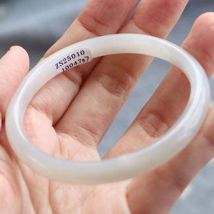 保真和田玉手镯57圈口证书1010047和田玉烟白双色 青海料天然