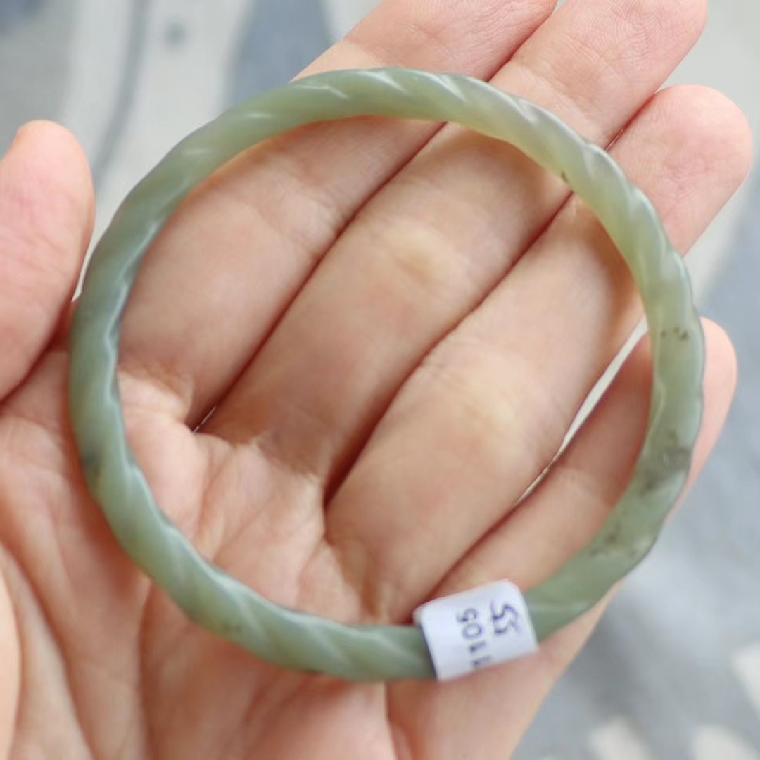 和田玉手镯55圈口（证号10110548，和田玉仿古绞丝镯 青海料细条