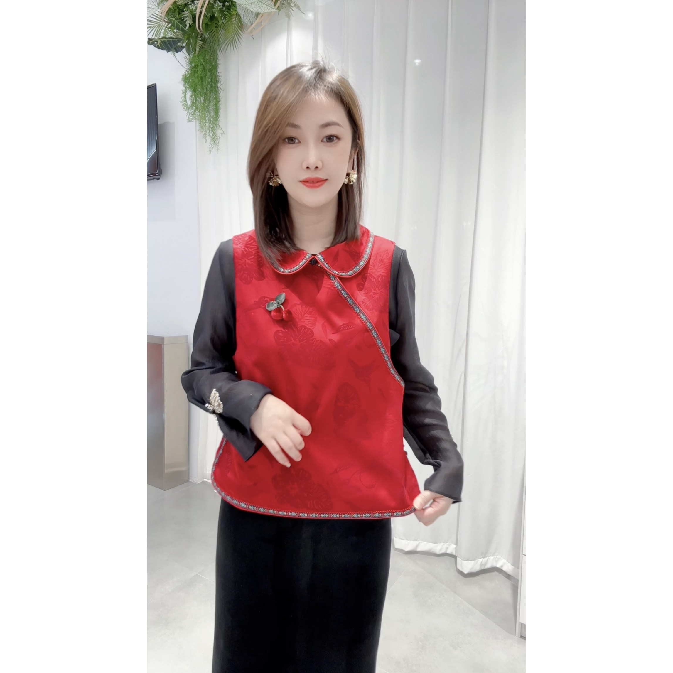 新中式国风百搭盘扣翻领马甲潮2026春季新款气质休闲显瘦无袖马夹