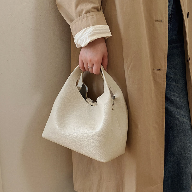 今年流行包包女式2026新款潮高级感复古手拎包时尚百搭单肩斜挎包,箱包皮具/热销女包/男包,通用款女包,淘宝优惠券,粉丝福利购,淘宝优惠卷