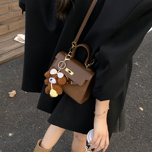 高级感小包包2025新款包包女秋季百搭复古斜挎包小方包手提凯莉包