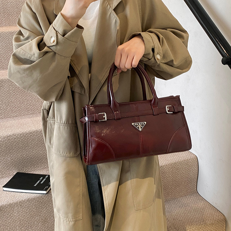 斜挎包秋冬流行油蜡皮通勤女包