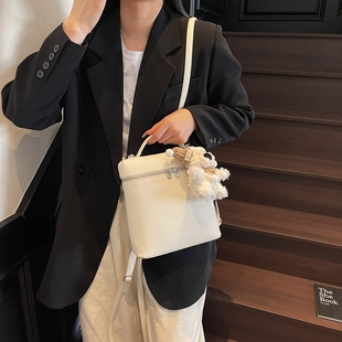 精致百搭后背包出游旅行小书包 春夏季 流行爆款 女式 双肩包2025新款