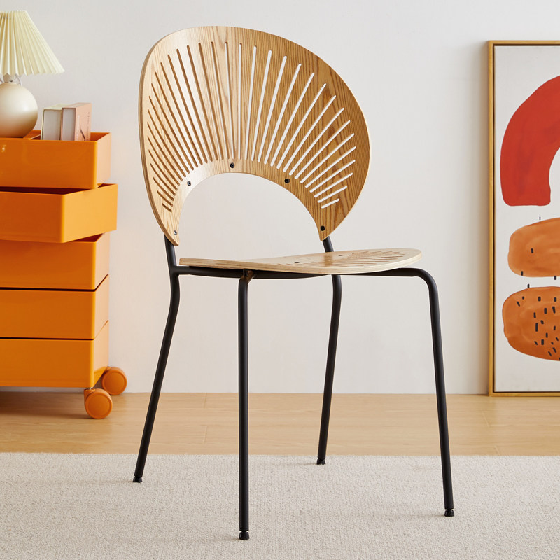 北欧风贝壳椅实木设计师简约铁艺创意太阳椅子网红in镂空化妆椅